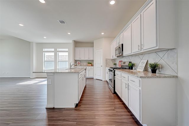 30822 Lake Spur Manor, Fulshear, TX 77423