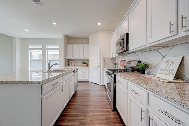 30822 Lake Spur Manor, Fulshear, TX 77423