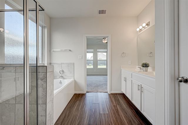 30822 Lake Spur Manor, Fulshear, TX 77423