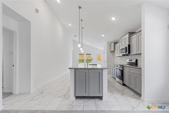 377 Dobson, Killeen, TX 76542
