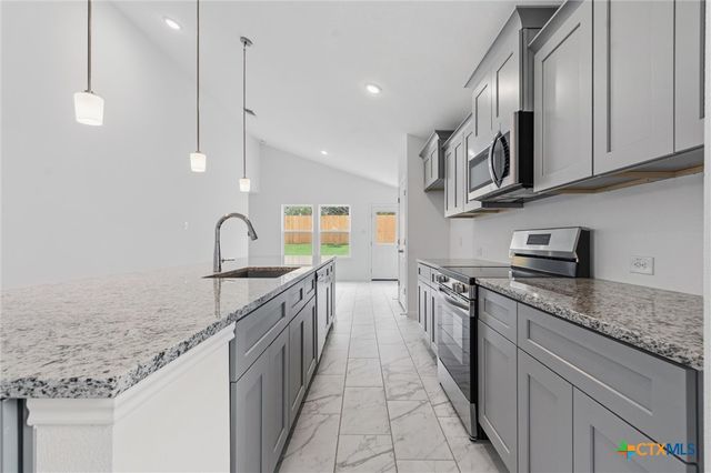 377 Dobson, Killeen, TX 76542