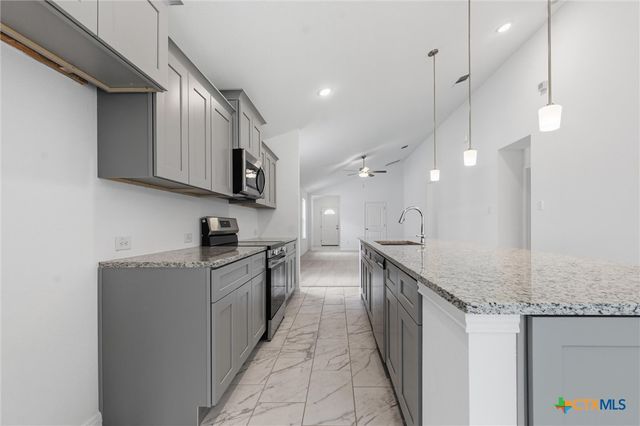 377 Dobson, Killeen, TX 76542