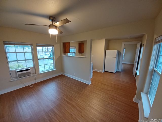 905 W Lynwood Ave Apt 3, San Antonio, TX 78201