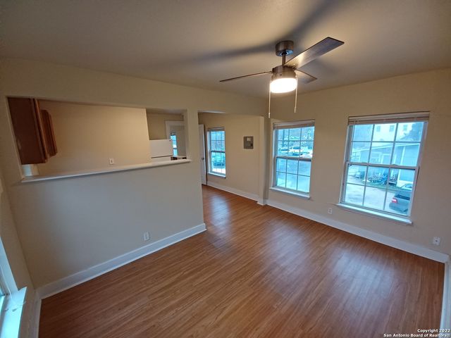 905 W Lynwood Ave Apt 3, San Antonio, TX 78201
