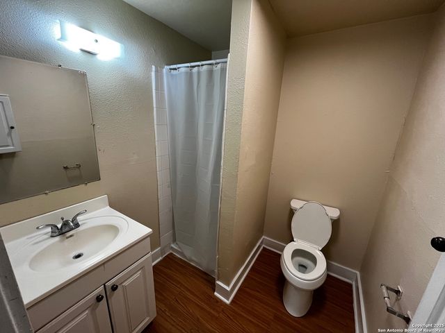 905 W Lynwood Ave Apt 3, San Antonio, TX 78201