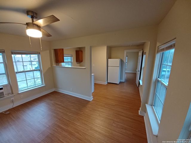 905 W Lynwood Ave Apt 3, San Antonio, TX 78201