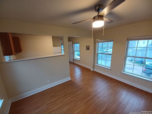 905 W Lynwood Ave Apt 3, San Antonio, TX 78201