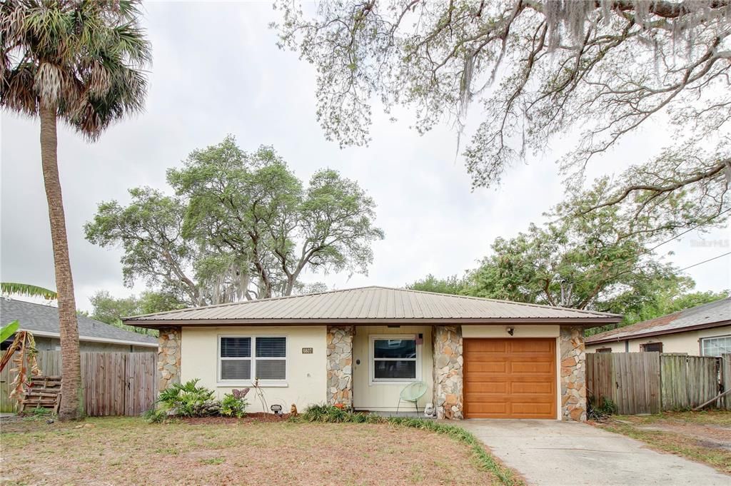 6807 S HIMES AVENUE, Tampa, FL 33611