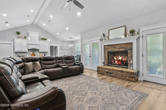 85456 N HARTS Road, Yulee, FL 32097