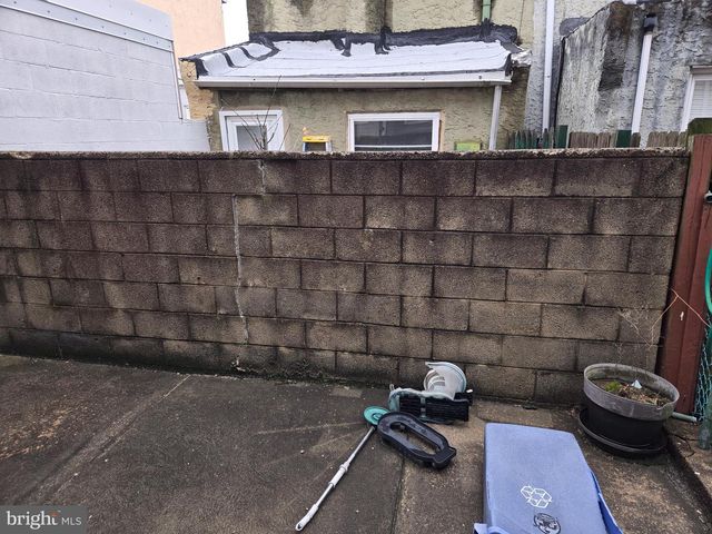 2520 EDGEMONT ST, Philadelphia, PA 19125