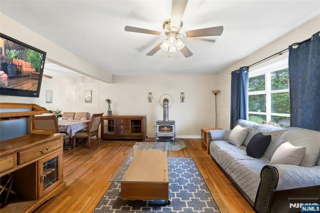 22 Cottage Street, Belleville, NJ 07109