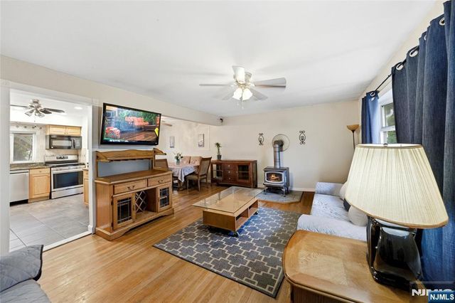 22 Cottage Street, Belleville, NJ 07109