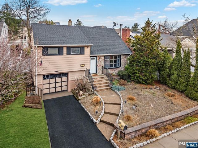 22 Cottage Street, Belleville, NJ 07109