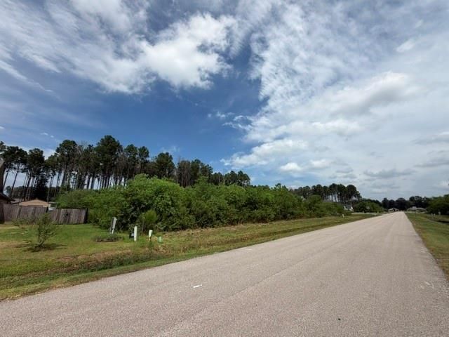 196 County Road 6614, Dayton, TX 77535