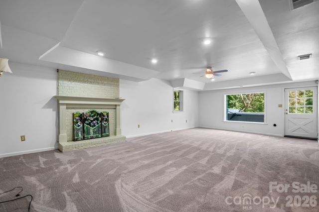 250 36th Avenue NW, Hickory, NC 28601