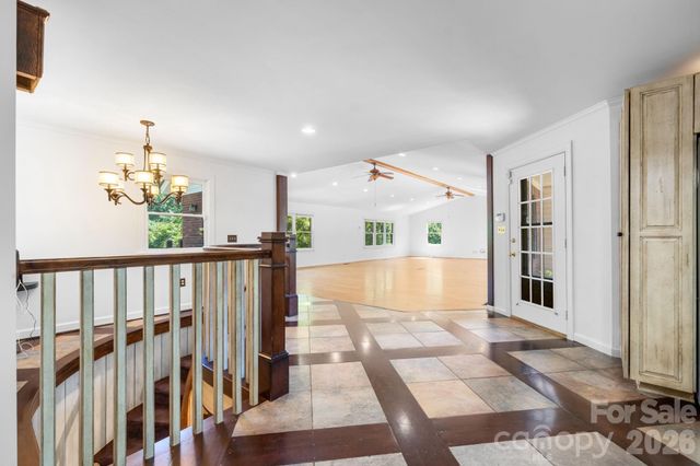 250 36th Avenue NW, Hickory, NC 28601