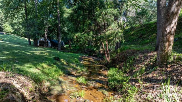250 36th Avenue NW, Hickory, NC 28601