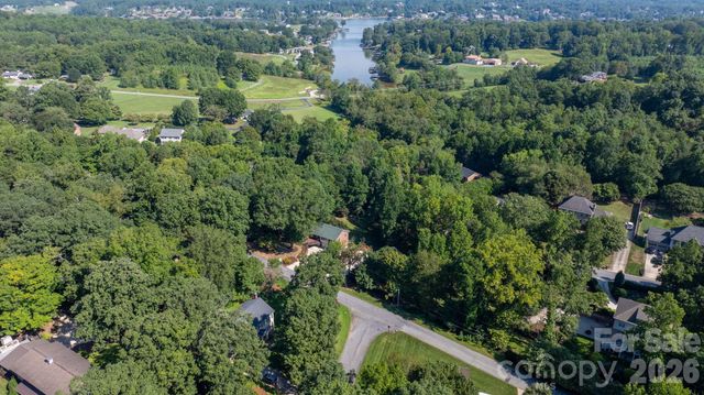 250 36th Avenue NW, Hickory, NC 28601