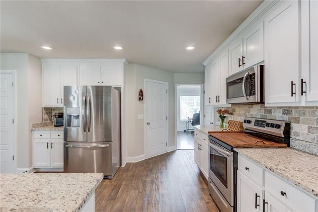 242 Lokeys Circle, Bethlehem, GA 30620