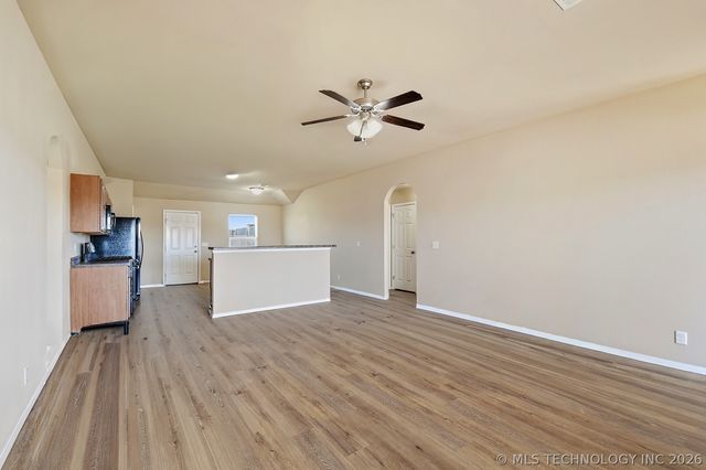 1705 S 10th Street, Broken Arrow, OK 74012