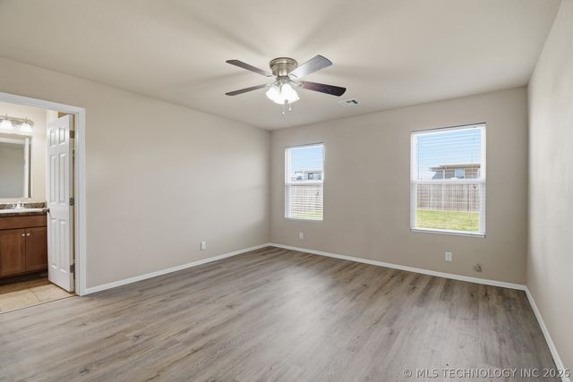 1705 S 10th Street, Broken Arrow, OK 74012