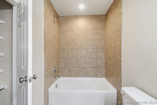 1705 S 10th Street, Broken Arrow, OK 74012