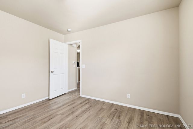 1705 S 10th Street, Broken Arrow, OK 74012