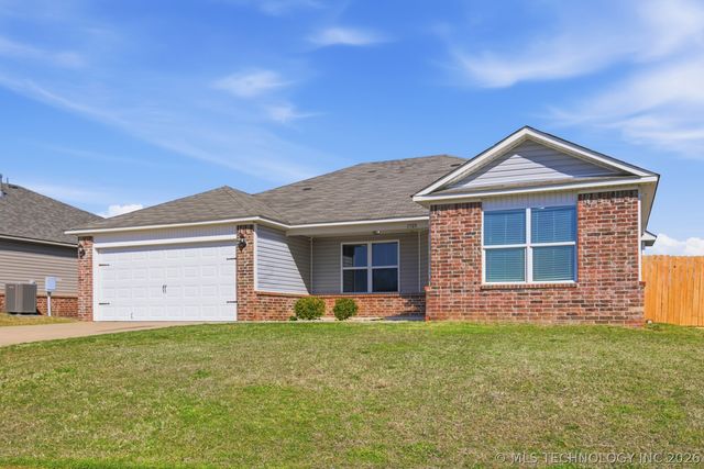 1705 S 10th Street, Broken Arrow, OK 74012