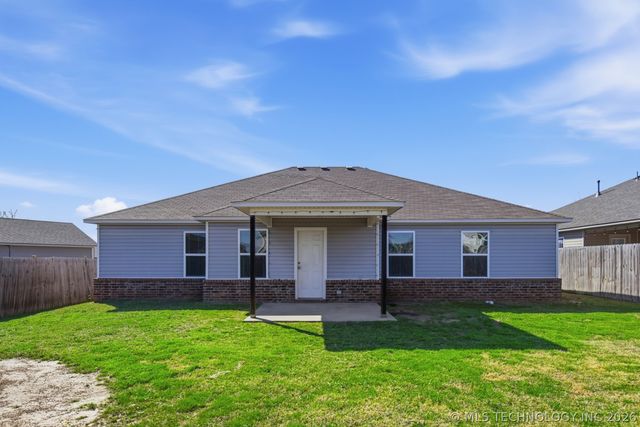 1705 S 10th Street, Broken Arrow, OK 74012