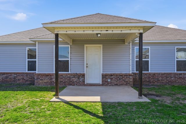 1705 S 10th Street, Broken Arrow, OK 74012