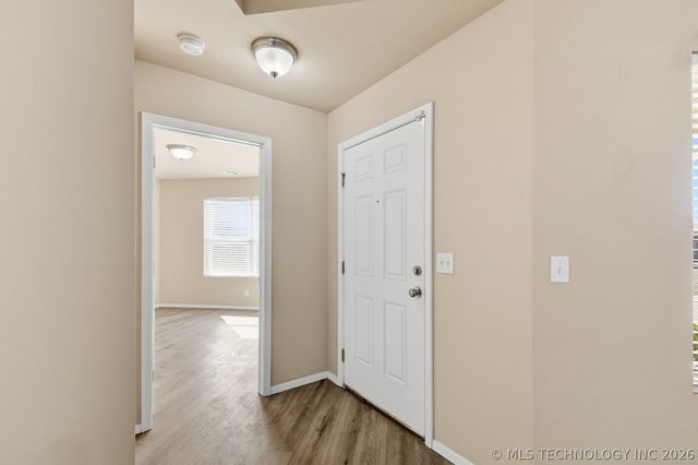 1705 S 10th Street, Broken Arrow, OK 74012