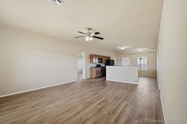 1705 S 10th Street, Broken Arrow, OK 74012