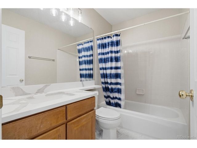 19102 E Crestridge Cir, Aurora, CO 80015