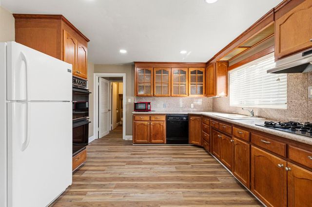 661 Cassidy Ave, Yuba City, CA 95991