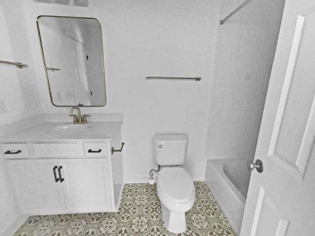 986 Gadsdenville Road, Awendaw, SC 29429