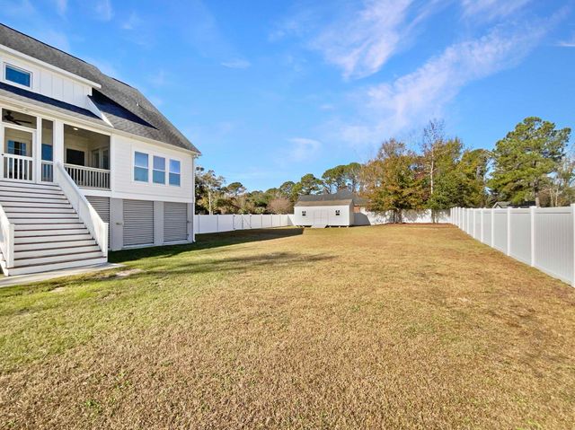 986 Gadsdenville Road, Awendaw, SC 29429
