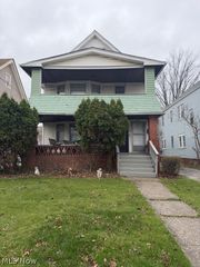 1870 Mannering Road, Cleveland, OH 44112