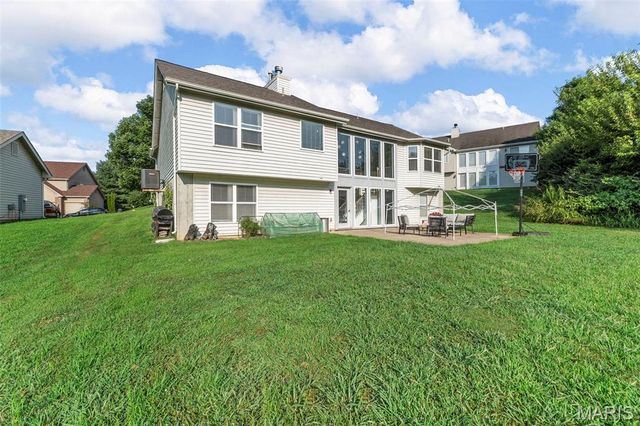 13032 Kinsley Heights Drive, Black Jack, MO 63033