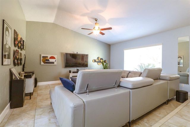 1523 NW 39TH TERRACE, Gainesville, FL 32605