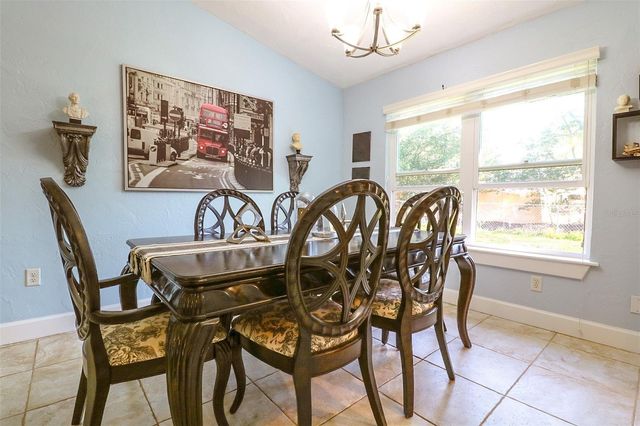 1523 NW 39TH TERRACE, Gainesville, FL 32605