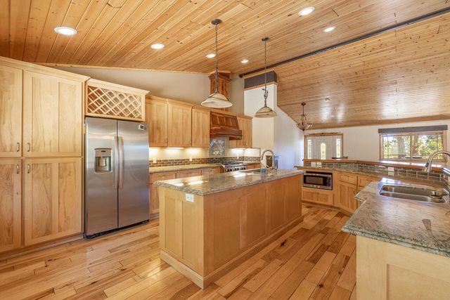 661 Cedar Glen Drive, Big Bear, CA 92314
