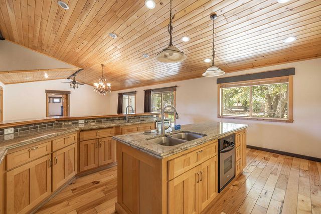661 Cedar Glen Drive, Big Bear, CA 92314