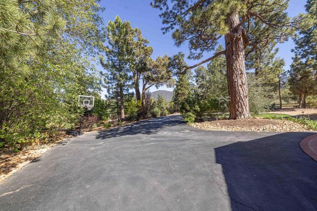 661 Cedar Glen Drive, Big Bear, CA 92314
