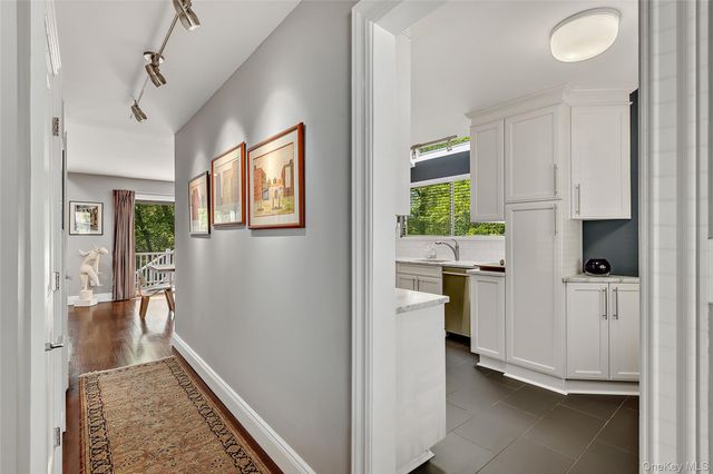 127 Stone Bridge Square, Chappaqua, NY 10514