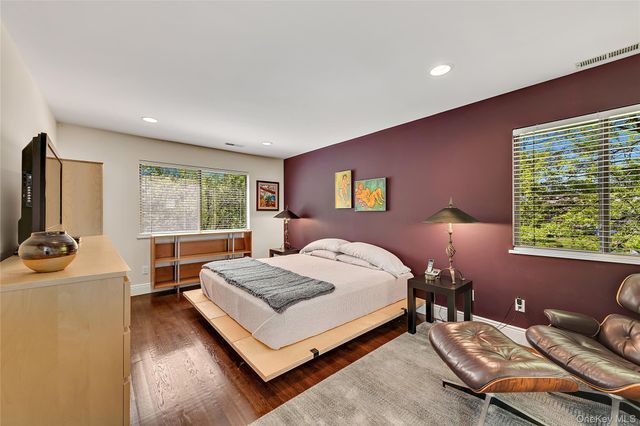 127 Stone Bridge Square, Chappaqua, NY 10514