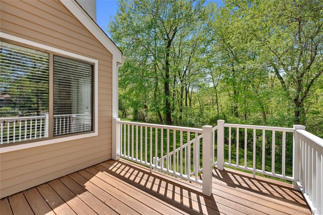 127 Stone Bridge Square, Chappaqua, NY 10514