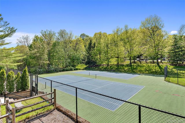 127 Stone Bridge Square, Chappaqua, NY 10514