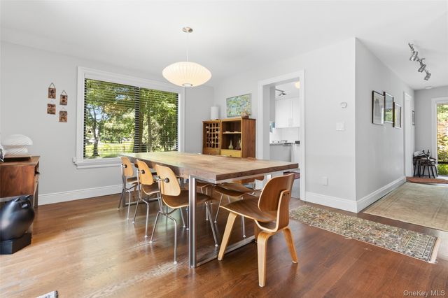 127 Stone Bridge Square, Chappaqua, NY 10514