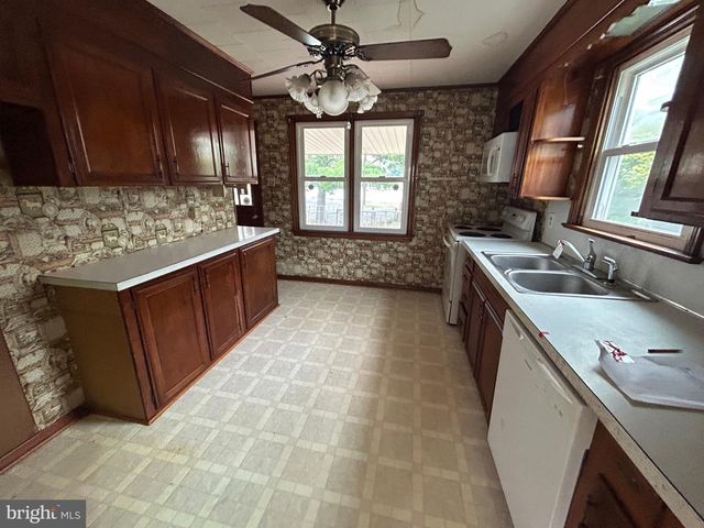 318 S CANNON AVE, Hagerstown, MD 21740