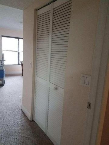 1581 Windorah Way C, West Palm Beach, FL 33411